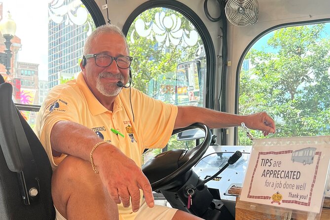 1 or 2 Day HOP-ON & HOP-OFF Narrated Trolley Tour of Boston - Boston Common, Beacon Hill, and Newbury Street: Stops 7 and 8