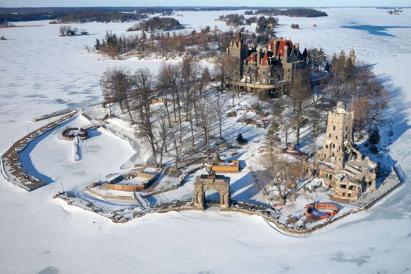 1000 Islands: 10, 20, 30, or 60-Min Scenic Helicopter Tour - Boldt Castle, Singer Castle, and the bridges from the air