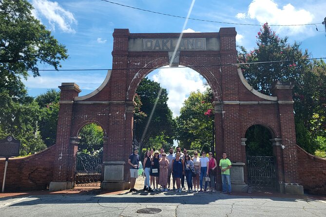 2.5 Hour Atlanta Local Food + Victorian Cemetery Tour - Firepit Pizza Tavern and the modern Atlanta food scene