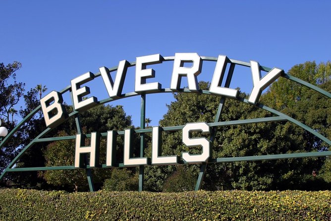 2-Hour Hollywood Bus Tour - Hollywood Hills, Bel Air, and the celebrity-home circuit