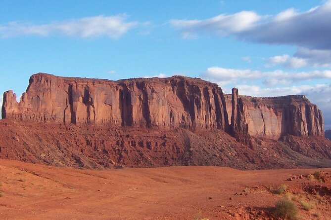 2 Hour Monument Valley Horseback Tour - Finding the stable near The View Hotel