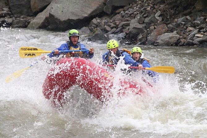 2 Hour Rafting on the Yellowstone River - Checking in at Gardiner and getting ready