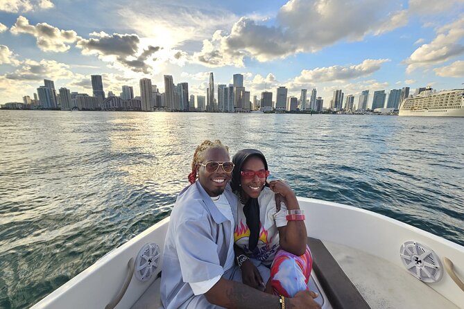 2 hrs Miami Private Boat Tour with Cooler, Ice, Bluetooth Stereo - Venetian Causeway and the changing route