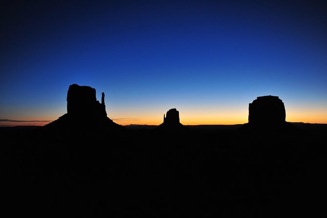 3.0 Hours of Monument Valley's Sunrise or Sunset 4×4 Tour - Why a 4x4 is the right way into Lower Monument Valley