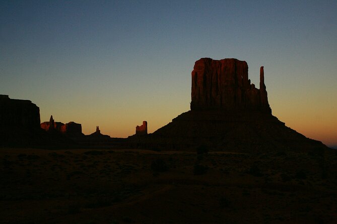 3.0 Hours of Monument Valley's Sunrise or Sunset 4×4 Tour - Sun’s Eye Arch and the petroglyphs
