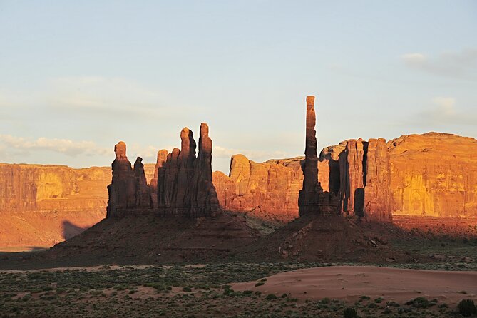 3.0 Hours of Monument Valley's Sunrise or Sunset 4×4 Tour - Big Hogan gives you shade, texture, and family photos