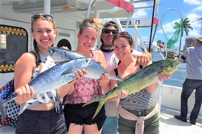 4-Hour Day or Night-Time Reef Bottom Fishing Charter in Fort Lauderdale - Fishing reefs, wrecks, and several depths