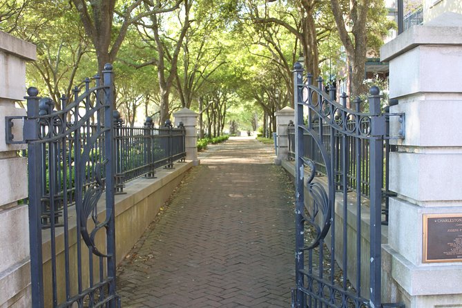 90-Minute Charleston City Sightseeing Bus Tour - City Market and the old commercial center