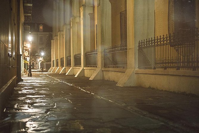 Adults-Only New Orleans Ghost, Crime, Voodoo, and Vampire Tour - Entering the French Quarter after dark