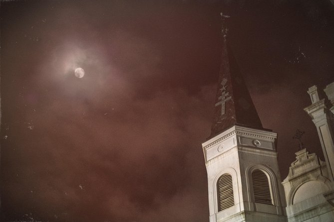Adults-Only New Orleans Ghost, Crime, Voodoo, and Vampire Tour - The VIP Hellvision option