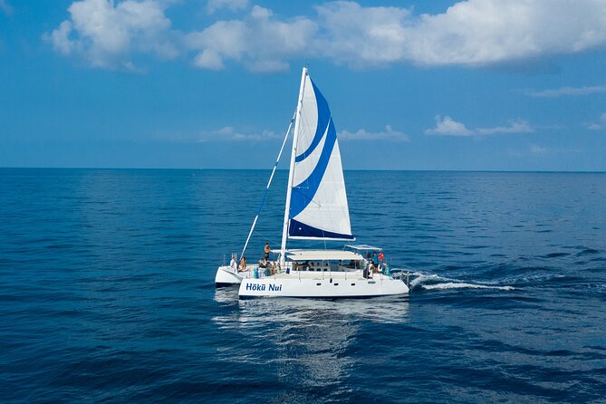 Afternoon Sail & Snorkel to the Captain Cook Monument - A comfortable ride along the Kona coast