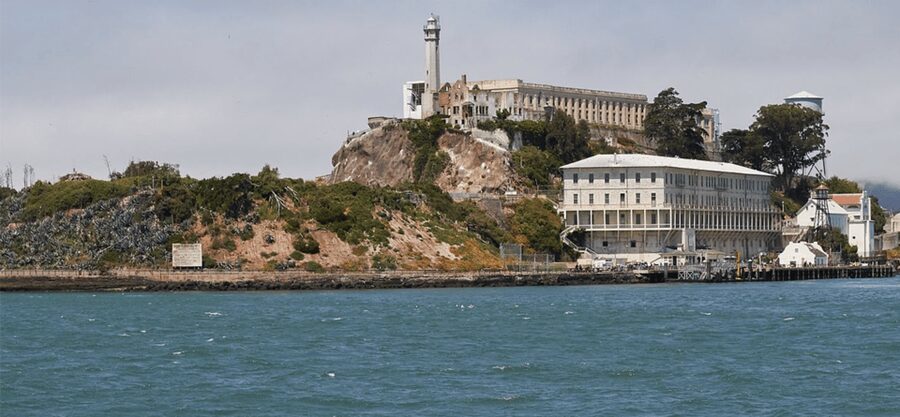 Alcatraz Island Prison Tour & Bay Cruise Combined Package - Walking through the cell house