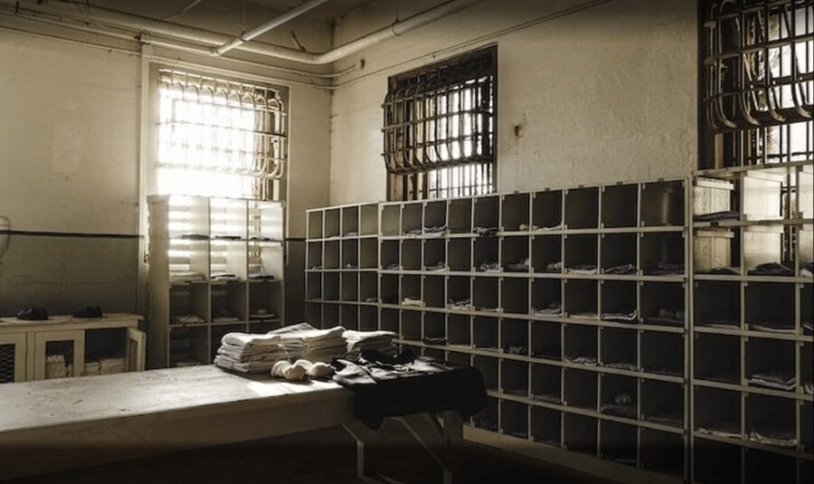 Alcatraz Island Prison Tour & Bay Cruise Combined Package - Exploring the island after the headset ends