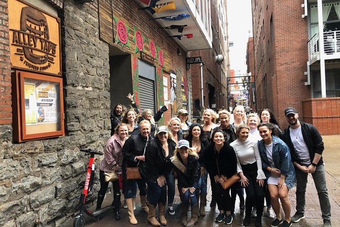 All-Inclusive Pub Crawl with Moonshine, Cocktails, and Craft Beer - Walking, weather, and practical comfort
