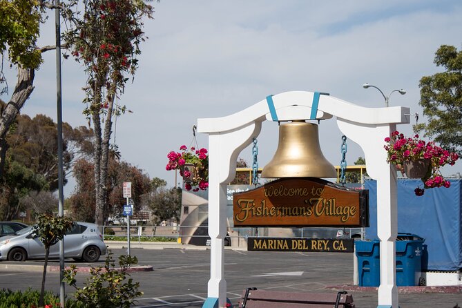 Anaheim to LA: Hollywood, Beaches & Famous Film Sites tour - Lunch at the Original Farmers Market