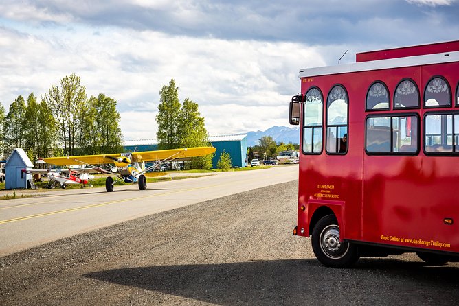 Anchorage Trolley's Deluxe City Tour - Lake Hood and Lake Spenard’s floatplane traffic