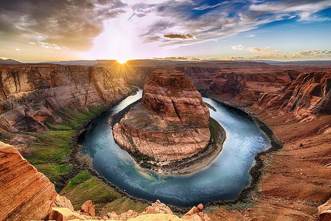 Antelope Canyon and Horseshoe Bend Day Tour from Flagstaff - Glen Canyon Dam turns lunch into a real stop