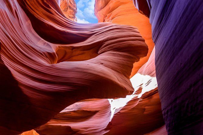 Antelope Canyon and Horseshoe Bend Small Group Tour from Vegas - Wahweap Overlook and the Lake Powell pause