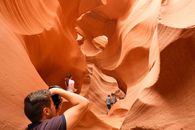 Antelope Canyon and Horseshoe Bend Small Group Tour from Vegas - Food, water, clothing, and what to pack
