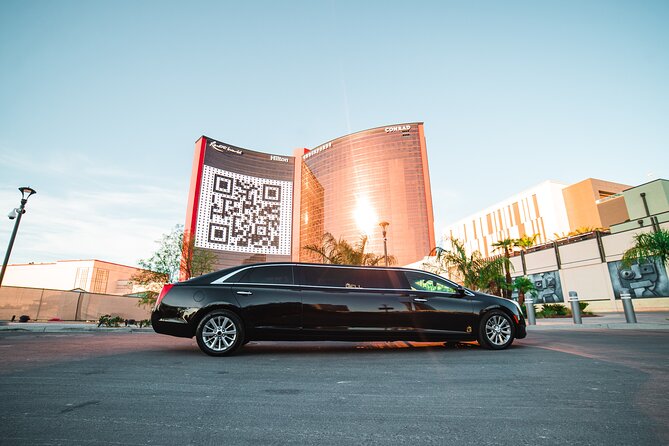 Arrival Transfer: Private Luxury 8 Passenger Limousine Service - Why a private ride works well for eight people