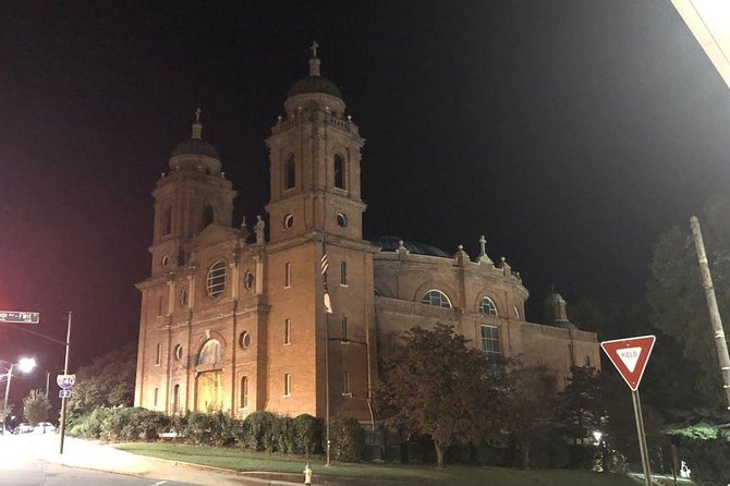 Asheville Night-Time Walking Ghost Tour - The Basilica of Saint Lawrence and its hidden method
