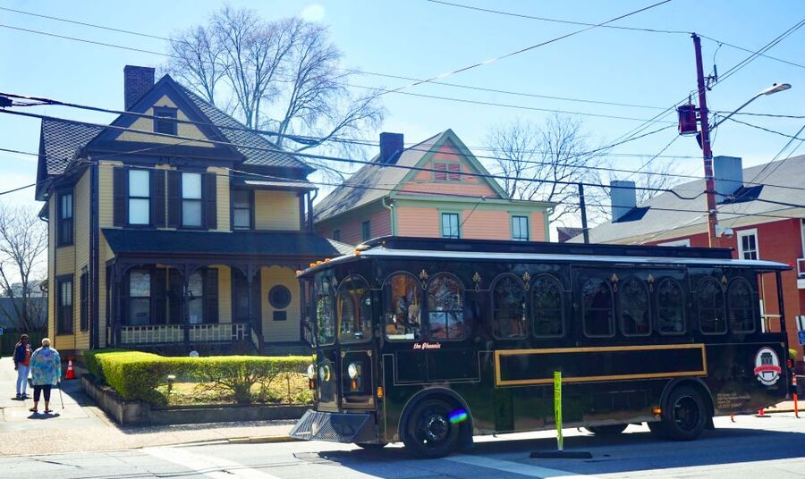 Atlanta: 1.5-Hour Highlight Trolley Tour - Krog Street Market and Ponce City Market