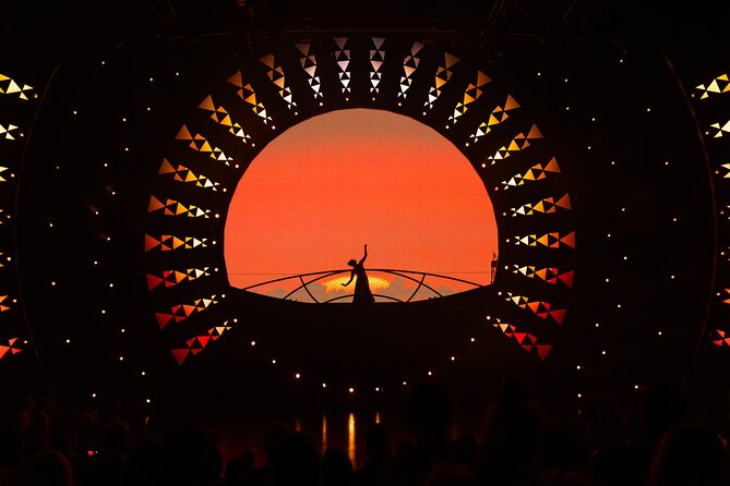 'Auana by Cirque du Soleil at the Waikiki Beachcomber Hotel - Who will enjoy this most?
