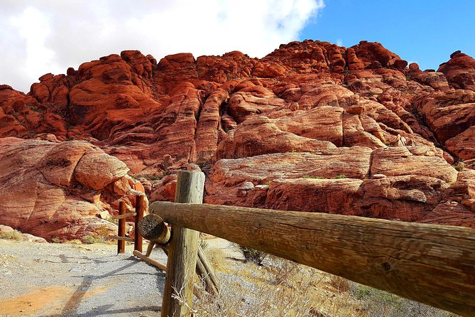 Award Winning Red Rock Canyon Tours - Spring Mountain Ranch: trees, water, and Southern Nevada history