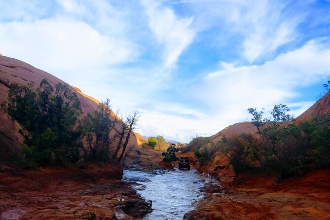 BEST! Hell's Revenge U-Drive 4X4 Tour in Moab +Dinosaur Tracks! - What the first part of the route feels like