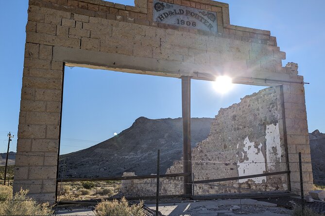 Best of Death Valley Small Group Day Tour from Las Vegas - Lunch, breakfast, and the Burned Wagons Point stop