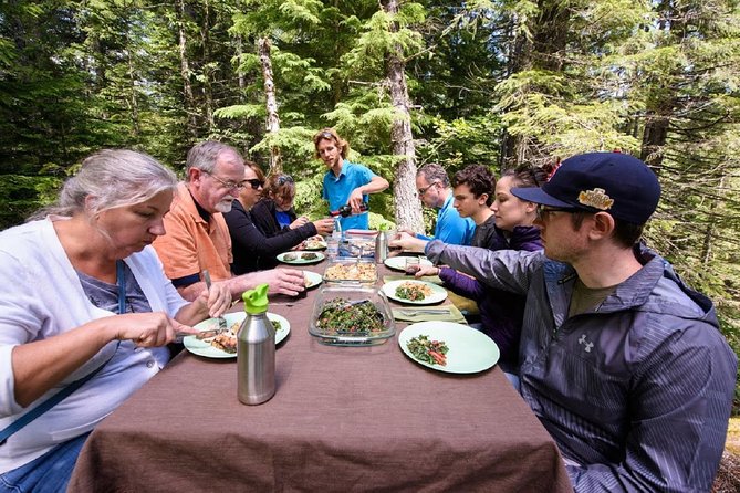 Best of Mount Rainier National Park from Seattle: All-Inclusive Small-Group Tour - How the small group affects the experience