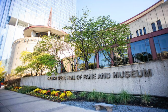 Best of Nashville City Sightseeing Tour on Double Decker Bus - Vanderbilt University and the Frist Center