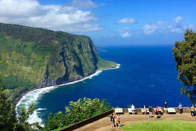 Big Island in a Day: Volcanoes Waterfalls Sightseeing and History - Thurston Lava Tube, an easy volcanic walk