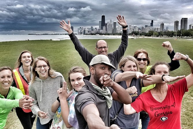 Bikes, Bites & Views: Chicago's Signature Dishes Bike Tour-Adults - The evening route under city lights