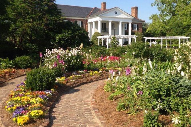 Boone Hall Plantation Admission & Tour with Transportation from Charleston - The live oak entrance and the first impression
