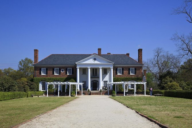 Boone Hall Plantation Admission & Tour with Transportation from Charleston - Gardens, roses, and the self-guided portion