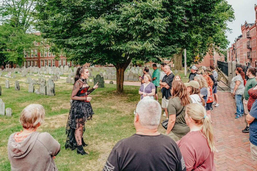 Boston: 1.5-Hour Ghosts and Gravestones Tour - Granary Burying Ground and Boston’s famous names