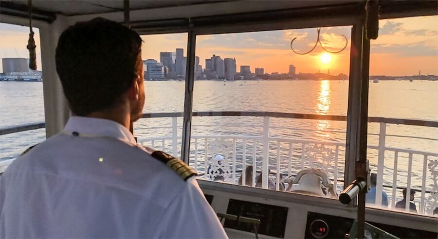 Boston: Boston Harbor Sunset Cruise - Who will enjoy this Boston cruise most?