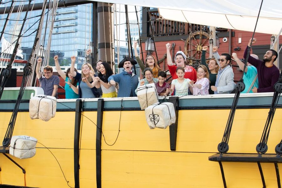 Boston: Boston Tea Party Ships and Museum Interactive Tour - Holograms, arguments, and the museum displays