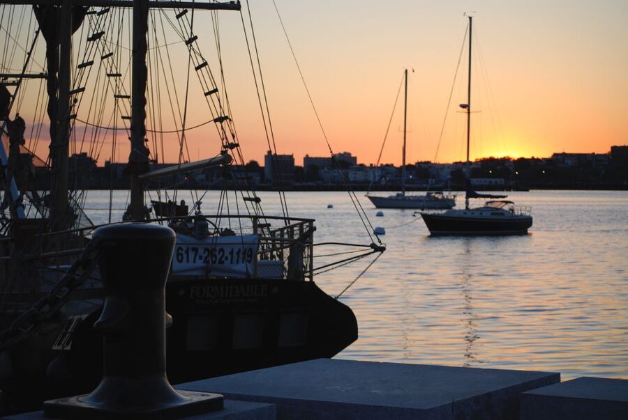 Boston: City Cruises Sunset Skyline Cruise with Commentary - South Boston and Castle Island