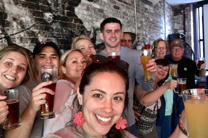 Boston Freedom Trail History Pub Crawl Small-Group Tour - The social side of a group capped at 12