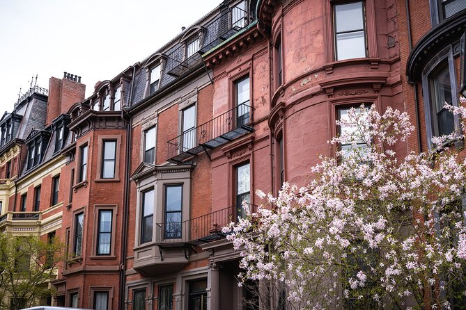 Boston History Tour: Scenic Walk Through Time & Landmarks - The Old State House and Boston’s sharpest turning point