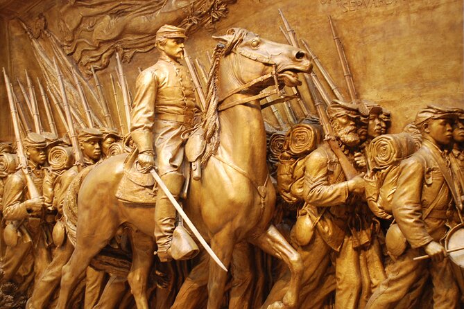 Boston's Freedom Trail: A Revolutionary Walking Tour - The Old Corner Bookstore and Old South Meeting House