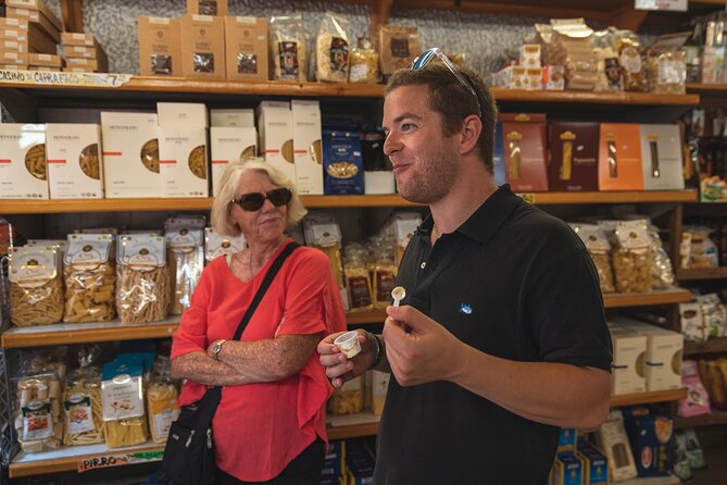 Boston’s North End Food Tour: Italian Flavors & Heritage Walk - Coffee, pastry, and the café pause on Hanover Street