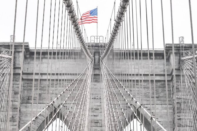 Brooklyn Bridge & DUMBO Neighborhood Tour - from Manhattan to Brooklyn - What makes the bridge walk physically demanding