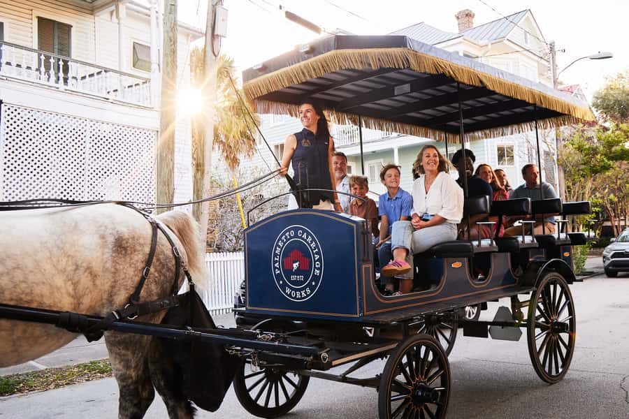 Charleston: Downtown Horse-Drawn Carriage Tour - The Guides Make or Break the Ride
