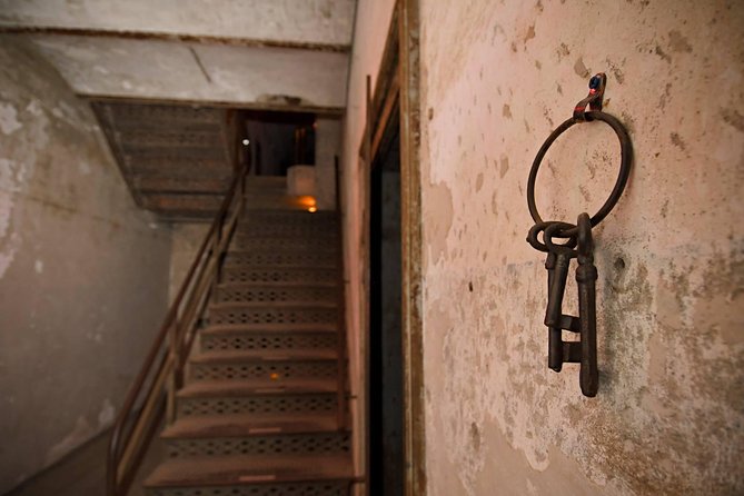 Charleston Haunted Jail Night-Time Walking Tour with Admission to Old City Jail - Cells, corridors, and the limited route inside