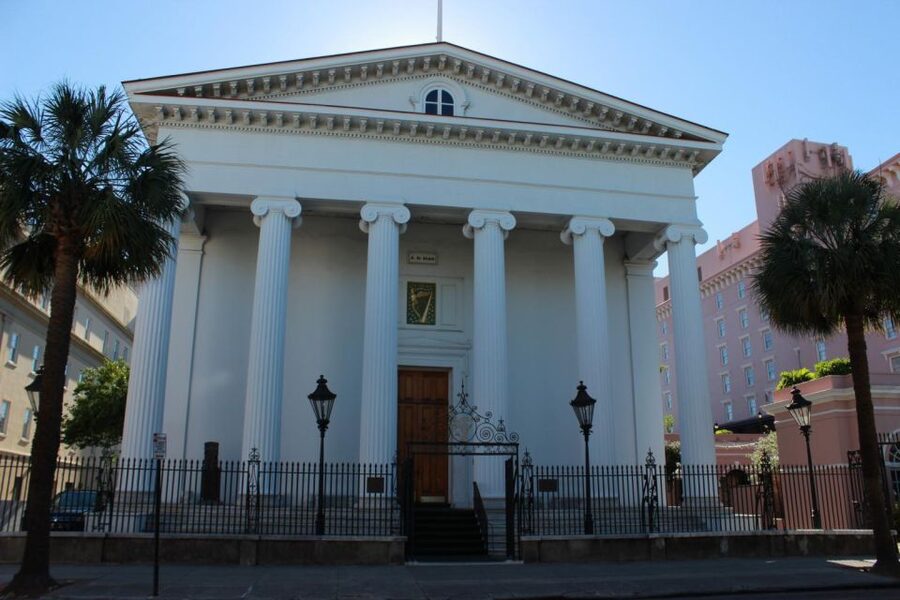 Charleston: Historic City Highlights Guided Bus Tour - Old markets, churches, and neighborhoods