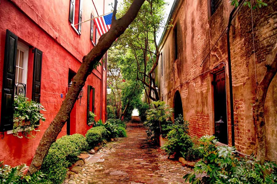 Charleston: History and Architecture Guided Walking Tour - South of Broad and the French Quarter route