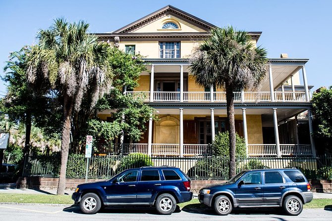 Charleston See-It-All City Bus Tour with Adventure Sightseeing - Old City Market and Charleston’s everyday character